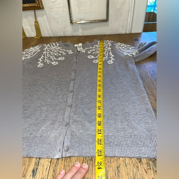 RAIN & ROSE Embroidered Cardigan - Size S - Picture 6 of 7